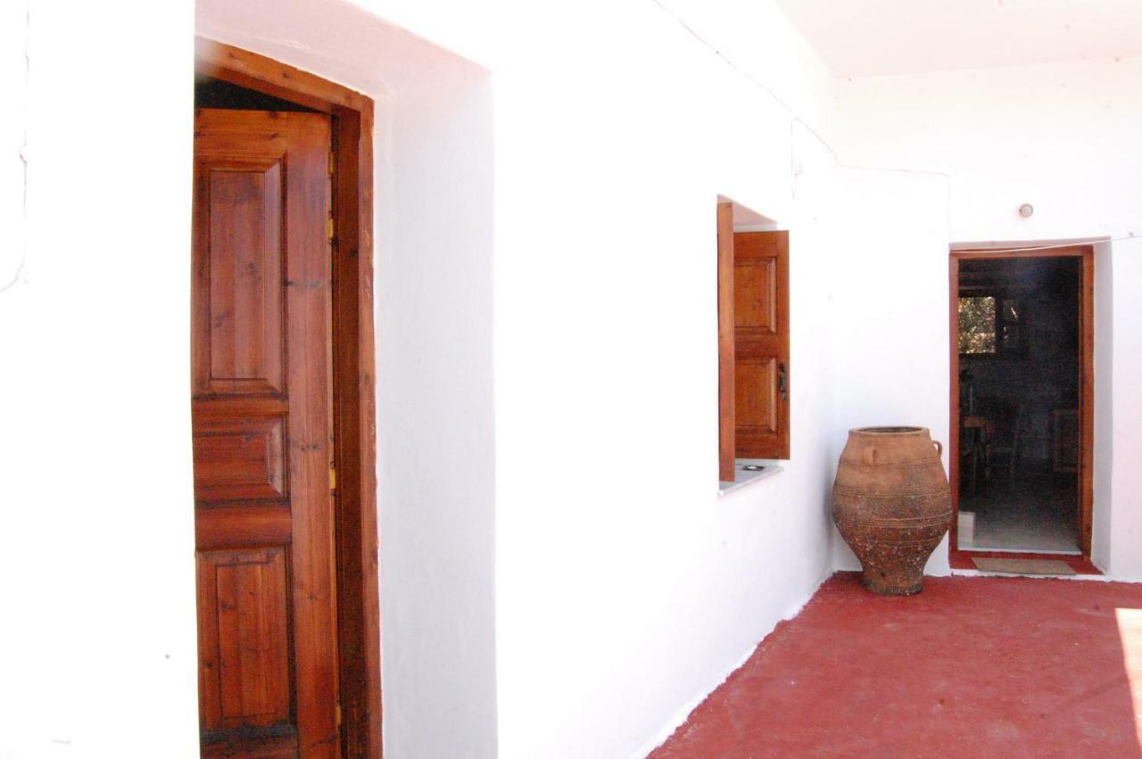 Villa Old Winery House à Kolymbari Extérieur photo